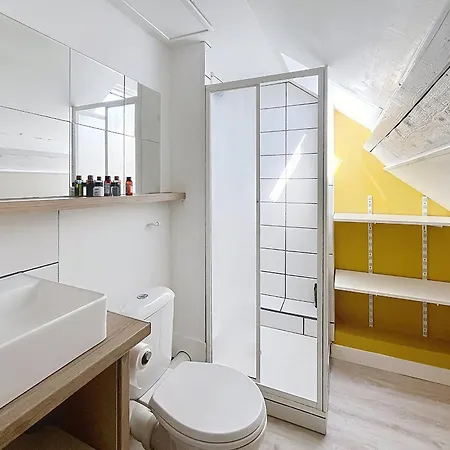 Maison De A 350m De La Avec Jardin, Veranda Et Wi-fi Gratuit - Fr-1-361-525